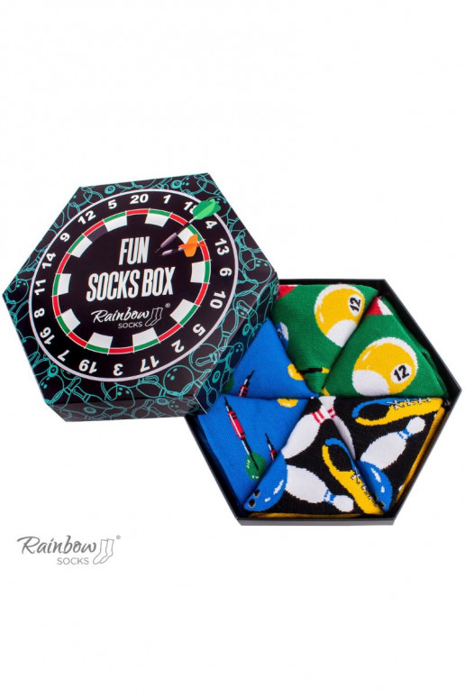 3 Paar farbige Socken in einer Box