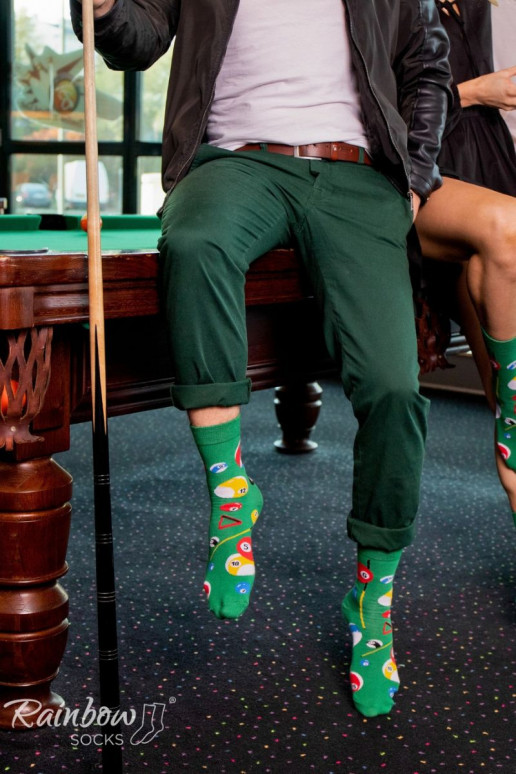 3 Paar farbige Socken in einer Box