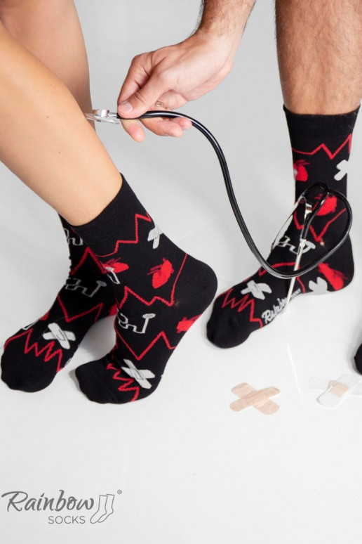 3 paires de chaussettes colorées dans une boîte 3 paires de chaussettes colorées dans une boîte