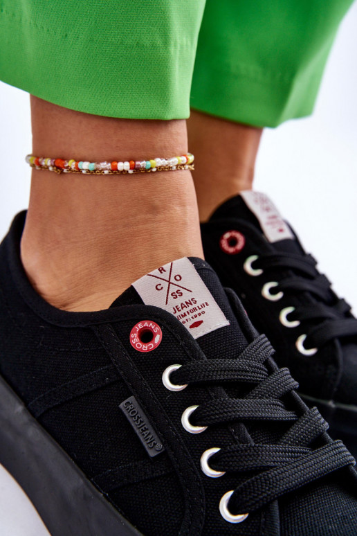 Damesschoenen met een platform Cross Jeans LL2R4039 zwarte kleur