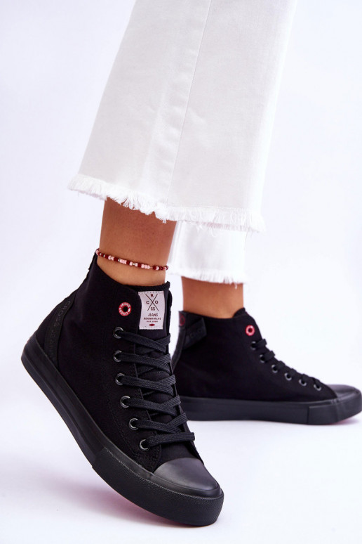 Cross Jeans LL2R4088C zwarte vrijetijdsschoenen van klassiek model Cross Jeans LL2R4088C zwarte vrijetijdsschoenen van klassiek model