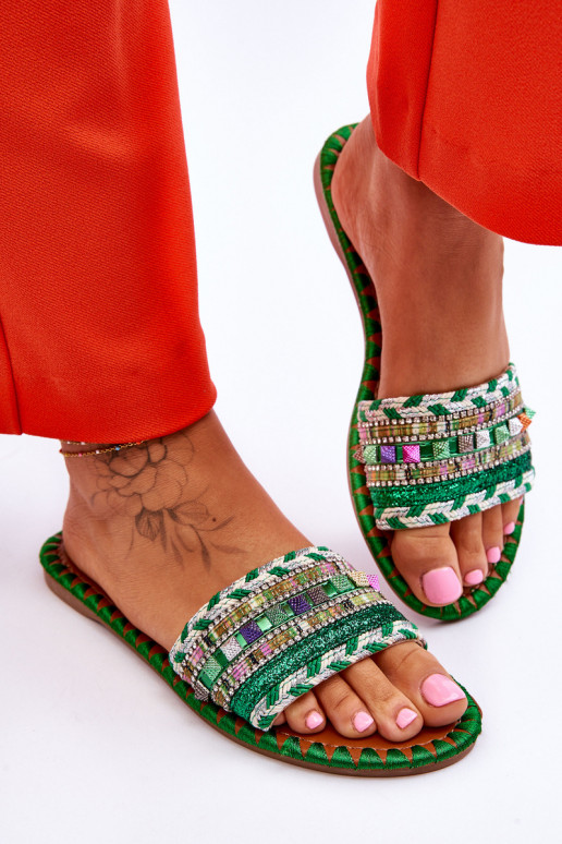 Chaussons décorés couleur vert Bellisa