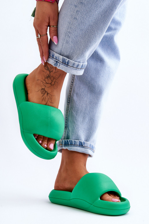 Chaussons légers à semelle plaquée or en vert Milton Chaussons légers à semelle plaquée or en vert Milton