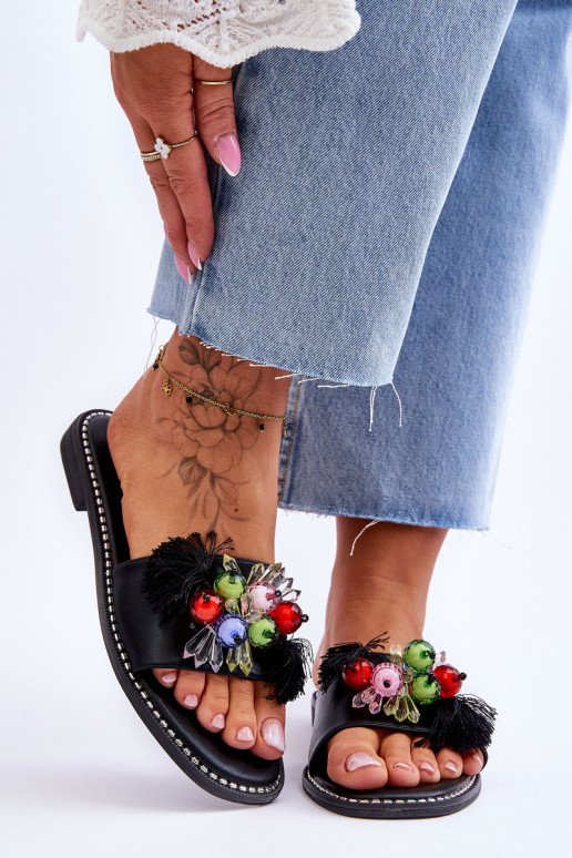 Slippers met decoratieve kralen S.Barski KV-2775-47 zwarte kleur Slippers met decoratieve kralen S.Barski KV-2775-47 zwarte kleur