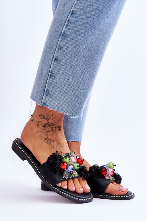 Slippers met decoratieve kralen S.Barski KV-2775-47 zwarte kleur Slippers met decoratieve kralen S.Barski KV-2775-47 zwarte kleur