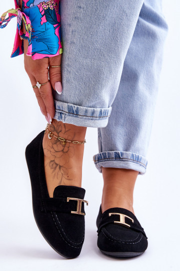Klassische Slip-On-Mokassins in Schwarz von Carly