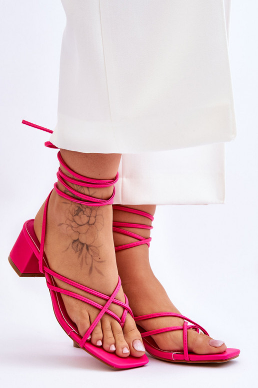 Chaussures à talons hauts à brides de couleur rose Secret Love