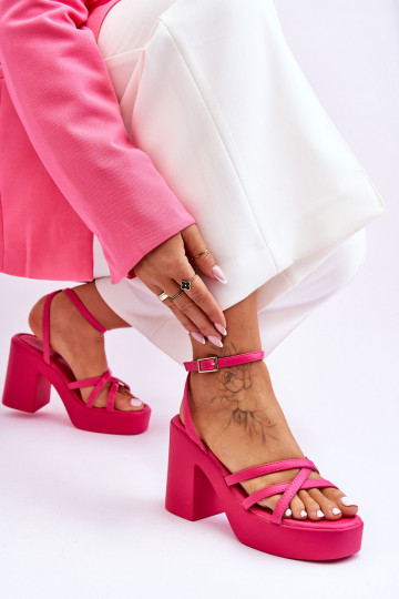 Élégantes sandales à talons hauts avec lanières de couleur rose Shemira 2