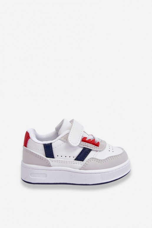 Chaussures de sport pour enfants du modèle classique de couleur blanc-rouge Marlin Chaussures de sport pour enfants du modèle classique de couleur blanc-rouge Marlin