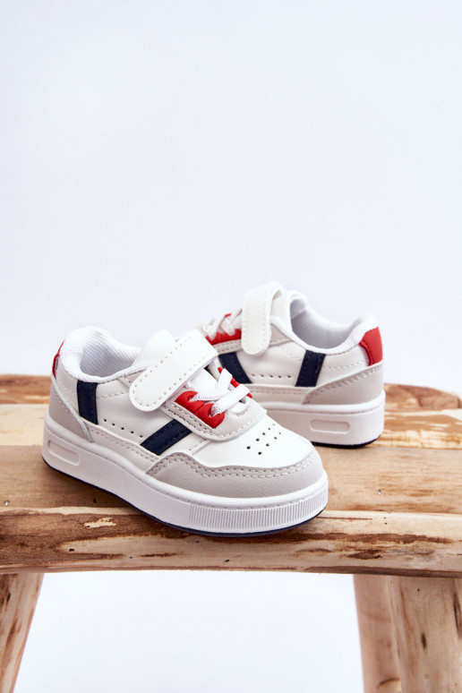Chaussures de sport pour enfants du modèle classique de couleur blanc-rouge Marlin Chaussures de sport pour enfants du modèle classique de couleur blanc-rouge Marlin