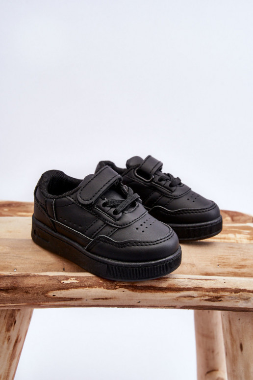 Chaussures de sport pour enfants du modèle classique de couleur noire Marlin