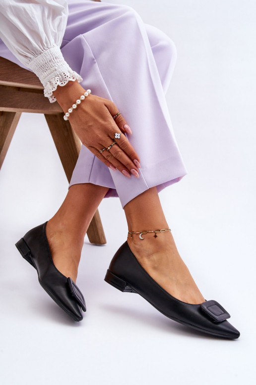 Ballerines modèle classique avec ornements de couleur noire Rivea