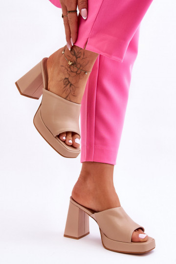 Chaussons en cuir à talons beige Livesa 2