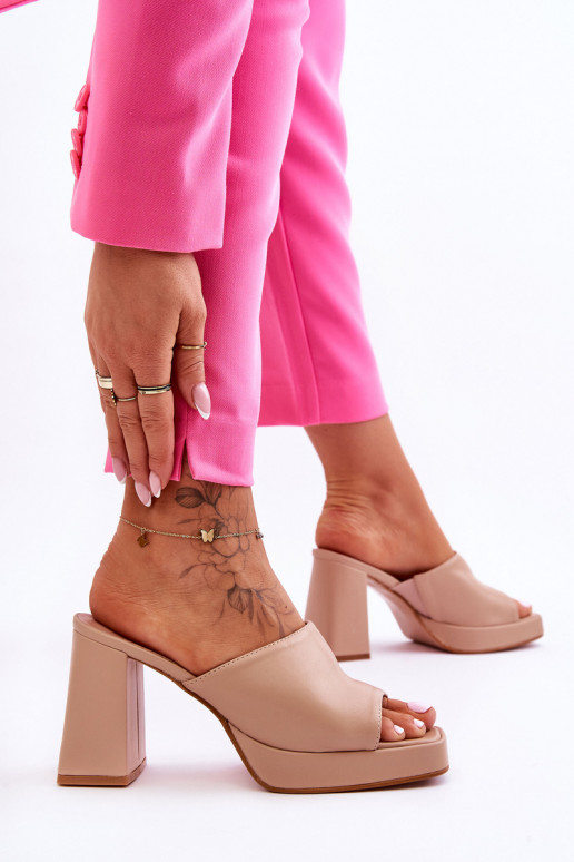 Chaussons en cuir à talons beige Livesa