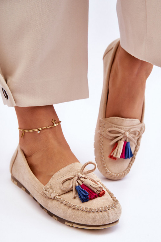 Mocassins en daim à pompons en Dorine beige