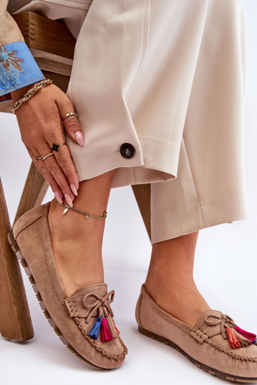 Mocassins en daim à pompons en Dorine beige