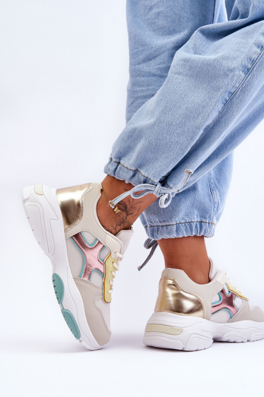 Sneakers model schoenen met veters in diverse kleuren van Cortes Sneakers model schoenen met veters in diverse kleuren van Cortes