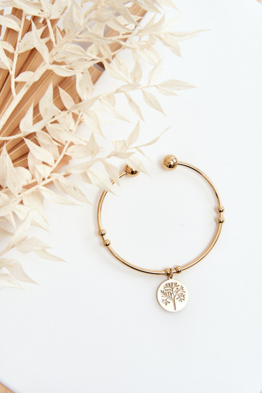 De armband is goud De armband is goud