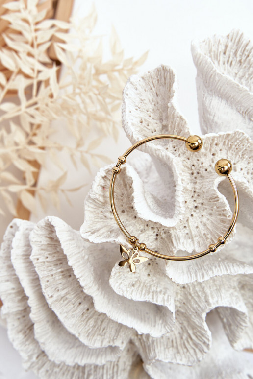 Das Armband ist aus Gold Das Armband ist aus Gold