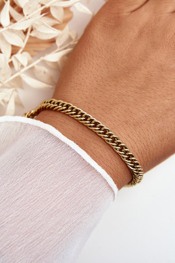 Le bracelet est en or