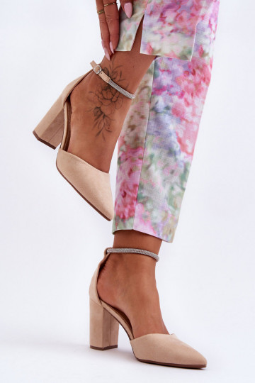 Suede schoenen met sprankelende oogjes in beige kleur Diamond