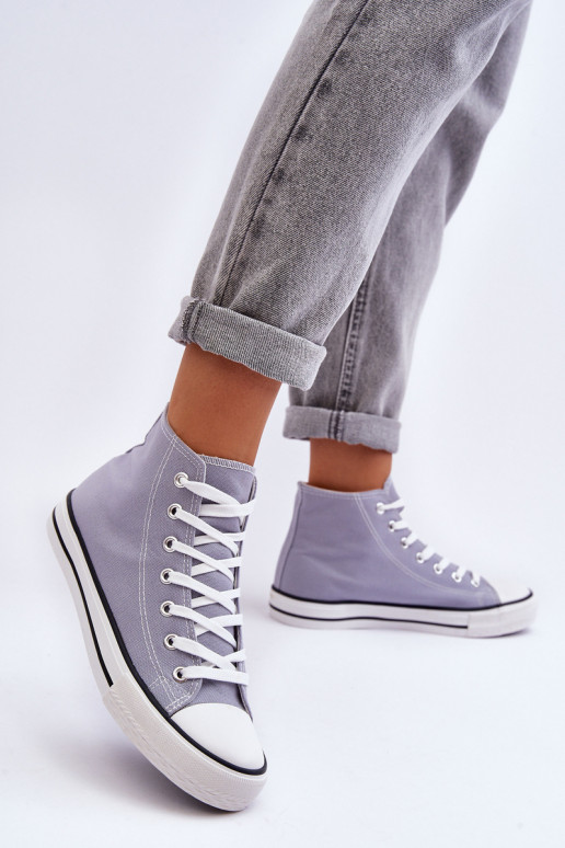 Klassische Sneaker-Modelle in der Farbe Grau von Remos