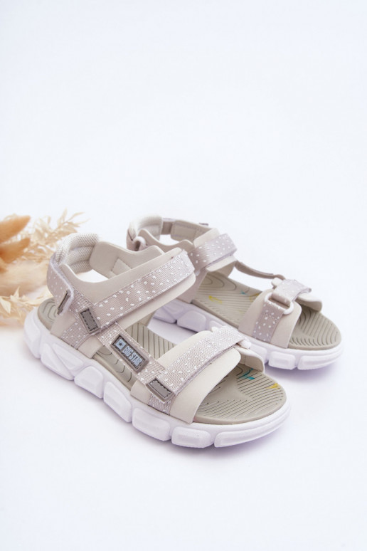 Kindersandalen mit Klebeverschlüssen Big Star LL374201 Weiß-silberne Farbe Kindersandalen mit Klebeverschlüssen Big Star LL374201 Weiß-silberne Farbe