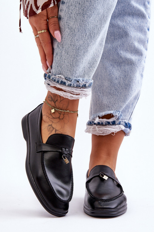 Klassiek model damesmocassins in de kleur zwart Cortez