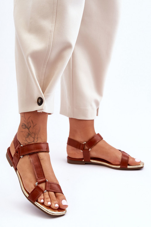 Damen-Sandalen mit flacher Sohle und Klebeverschlüssen in der Farbe Braun Lissa Damen-Sandalen mit flacher Sohle und Klebeverschlüssen in der Farbe Braun Lissa