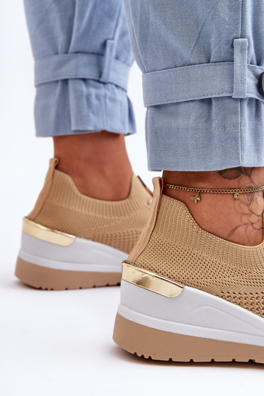 Visconti sandfarbene Sportschuhe eines auffälligen Modells