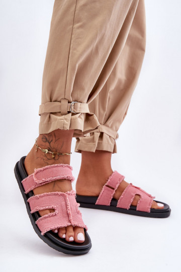 Chaussons à attaches adhésives de couleur rose Lamirose