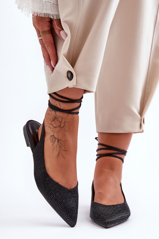 Klassiek model schoenen met hoge hak en spitse neus, kleur zwart Delimena Klassiek model schoenen met hoge hak en spitse neus, kleur zwart Delimena