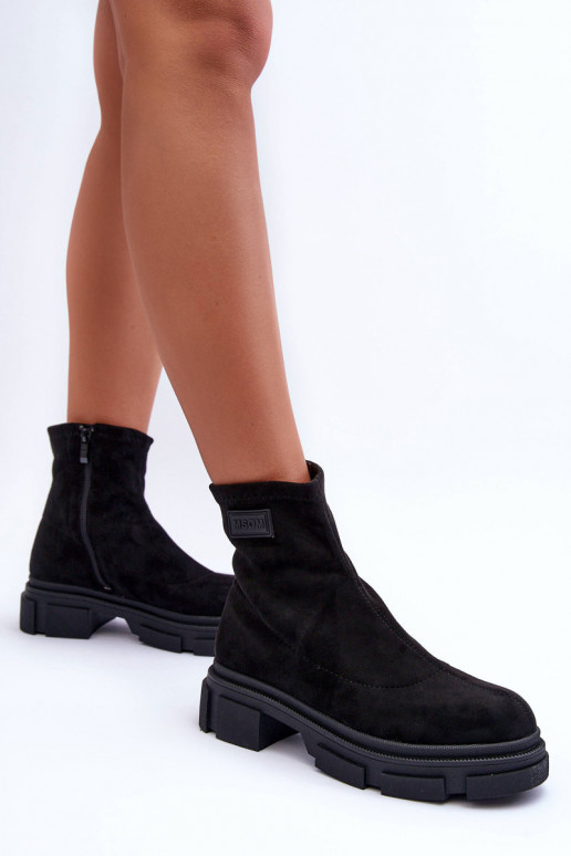 en daim modèle Classique bottes chauffantes de couleur noire Vergilia en daim modèle Classique bottes chauffantes de couleur noire Vergilia