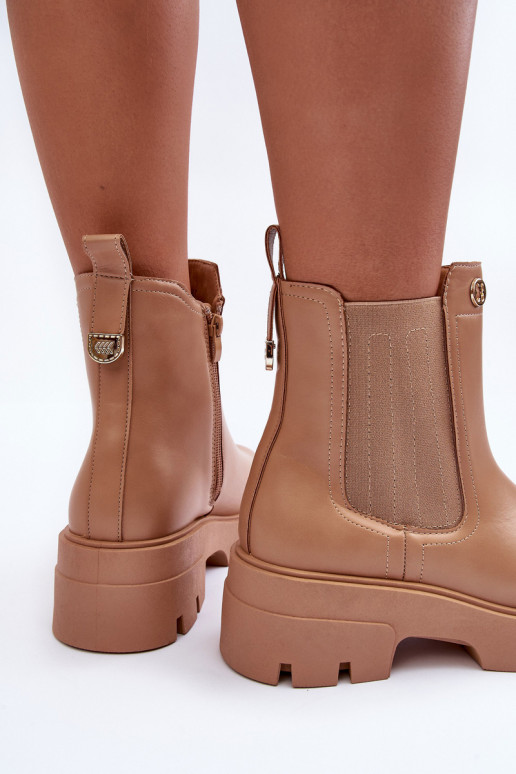 Damenstiefel aus Naturleder mit schönen Details beige Lobb
