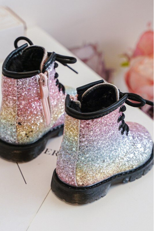 Kinderstiefel mit Glanz. Gewärmt mit Reißverschlüssen in verschiedenen Farben Saussa