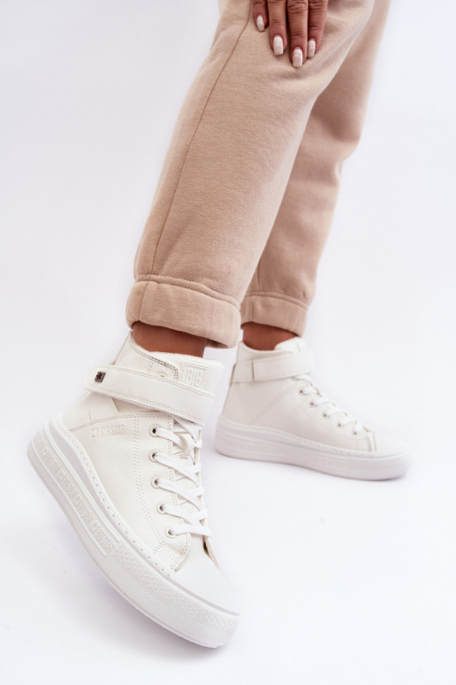 Chaussures de loisirs réchauffées avec une plateforme Big Star couleur blanche MM274006