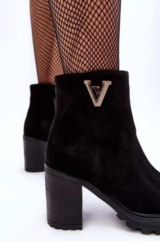 Bottines en daim avec ornements en noir Strong Bottines en daim avec ornements en noir Strong