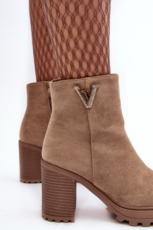Bottines en daim avec ornements beige Strong