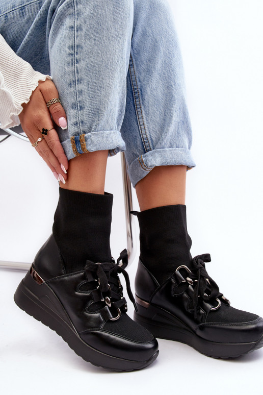 Laarzen met een sokachtige zool in de zwarte kleur Helladina Laarzen met een sokachtige zool in de zwarte kleur Helladina