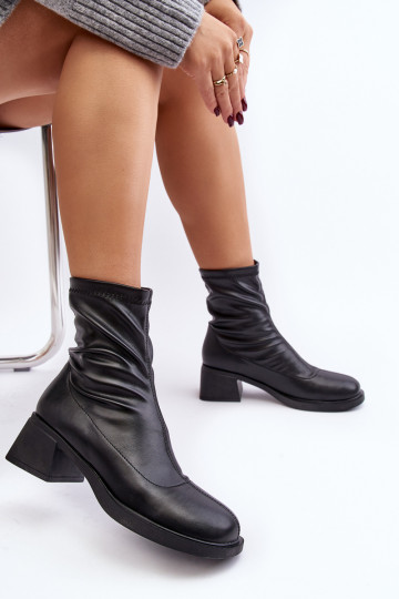 Bottines femme à talon bas noires Aphroteia 2