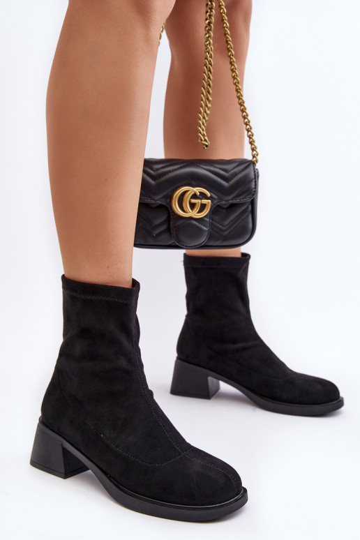 Bottines femme à talon bas noires Aphroteia