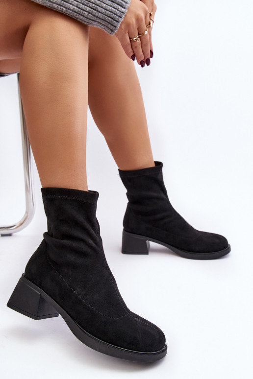 Bottines femme à talon bas noires Aphroteia