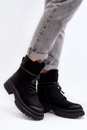 Damenstiefel mit massiver Sohle in der Farbe Schwarz Narelona 2
