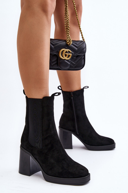 Bottines à talon large pour femme en noir Piovere Bottines à talon large pour femme en noir Piovere