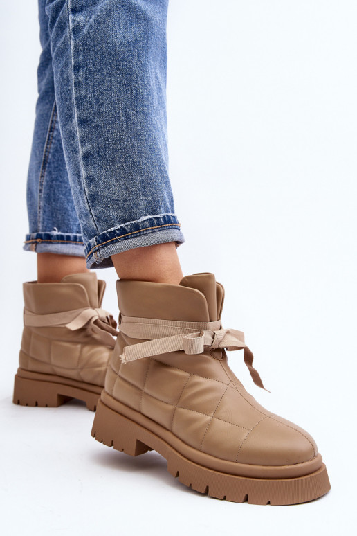 Stiefel mit Steppmuster in der Farbe Khaki von Bizzanti