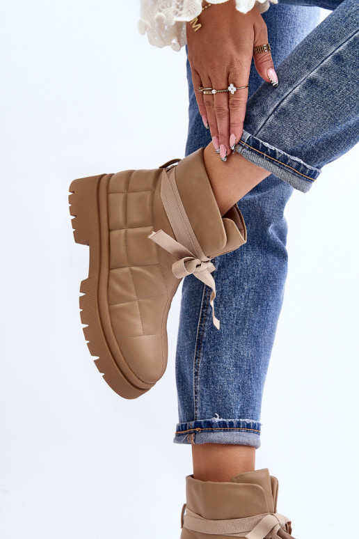 Stiefel mit Steppmuster in der Farbe Khaki von Bizzanti