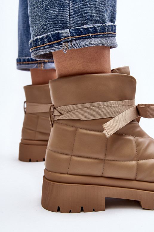 Stiefel mit Steppmuster in der Farbe Khaki von Bizzanti