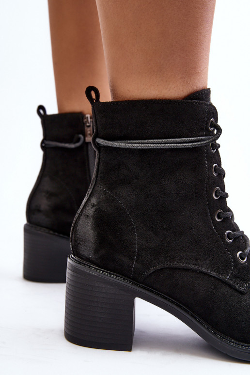 Bottines à talon bas avec lacets de couleur noire Serellia