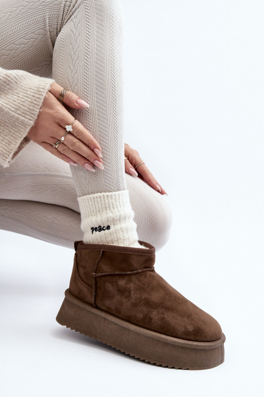 Schneestiefel mit massiver Sohle in der Farbe Khaki von Caliksa Schneestiefel mit massiver Sohle in der Farbe Khaki von Caliksa