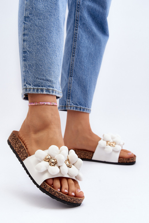 Chaussons pour femmes avec de beaux détails de couleur blanche Bunlia